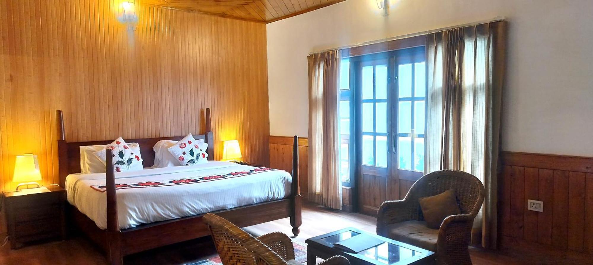 נייניטל Bhikampur Lodge By Nine Hotels מראה חיצוני תמונה
