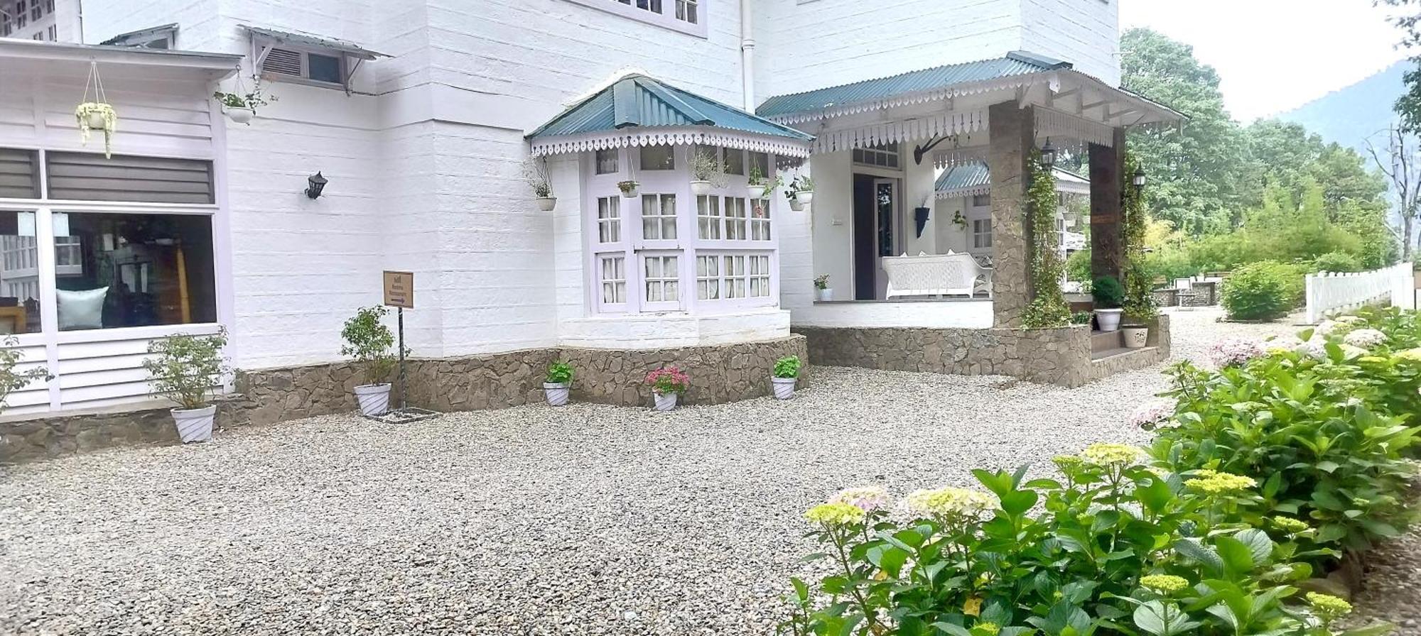 נייניטל Bhikampur Lodge By Nine Hotels מראה חיצוני תמונה