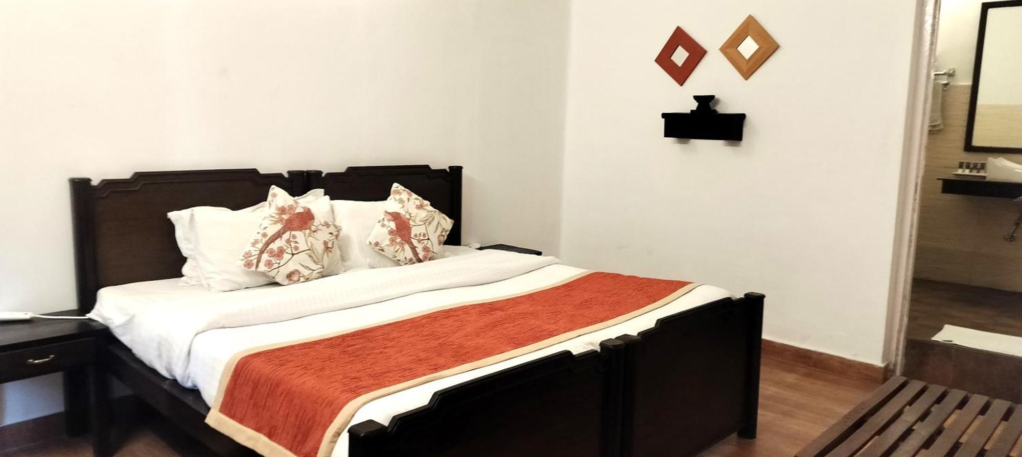 נייניטל Bhikampur Lodge By Nine Hotels מראה חיצוני תמונה