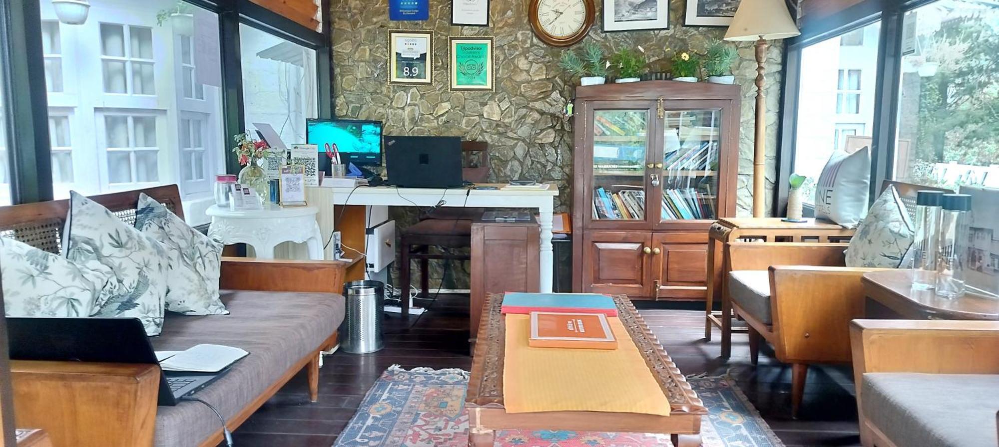 נייניטל Bhikampur Lodge By Nine Hotels מראה חיצוני תמונה